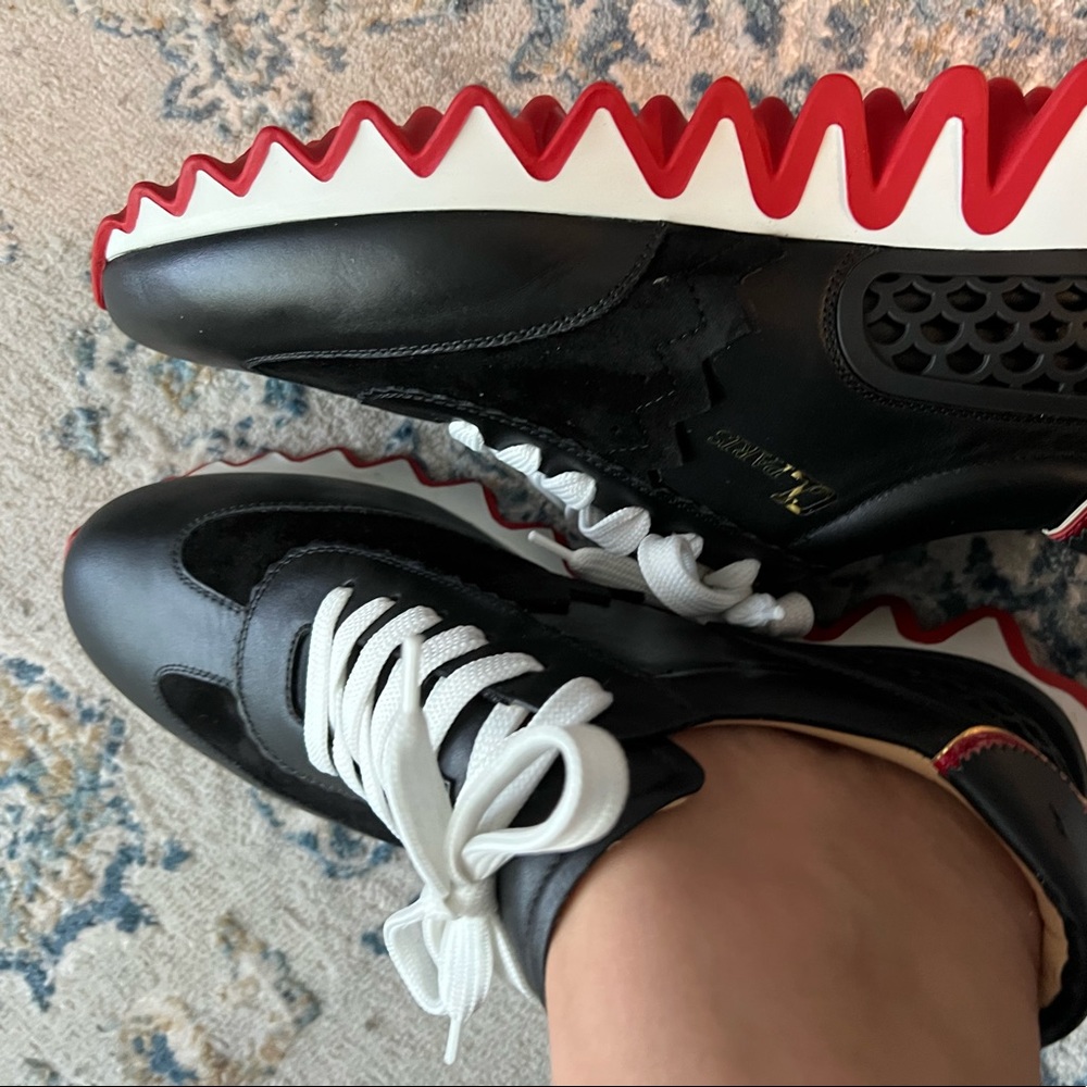 New Christian Louboutin sneakers size 9 us eu39 1/2